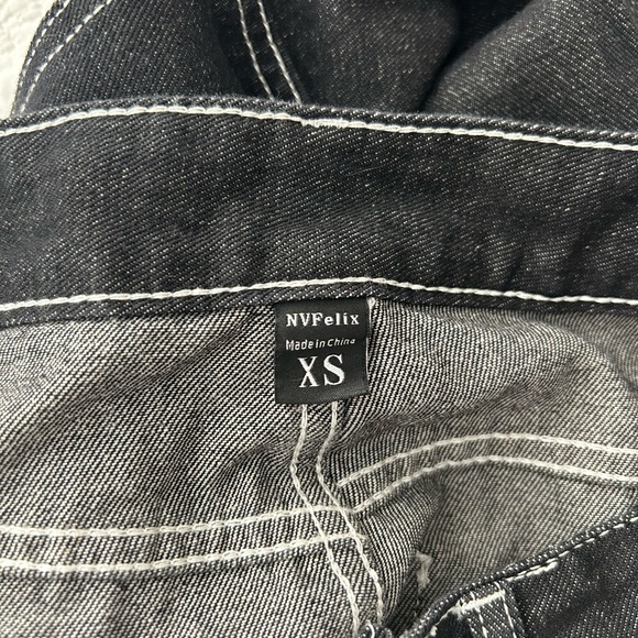 Black Baggy Cargo jeans with white Seam - Picture 6 of 7